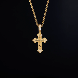 Pendentif personnalisé en alliage plaqué or avec diamants glacés, style hip-hop contemporain - Product Image 1