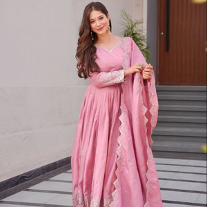 Vestido de seda elegante de diseñador para mujer, vestido de boda largo, bordado, trabajo, borde de encaje, estilo indio pakistaní, ropa de fiesta - Product Image 1