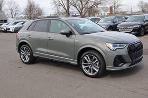 Audi Q3 quattro S line Premium 45 TFSI 2025 en perfecto estado - Product Image 3