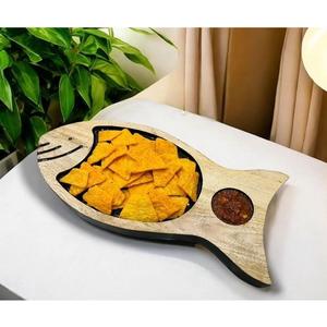 Plato de madera minimalista moderno para servir con diseño de recorte centrado para aperitivos de frutas o decoración elegante para cocina y mesa de comedor - Product Image 5