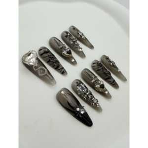 Uñas Postizas Color Plata Oscuro Ashen Relic - Product Image 2