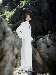 Long manteau écologique pour femmes Offres Spéciales Gwen longueur manteau simple boutonnage un bouton étiquettes personnalisées blanc Vietnam usine - Product Image 5