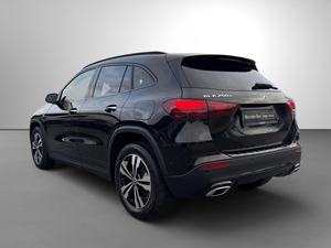 Mercedes BENZ GLA 250 2025 Nuevo/Usado, Emisión Euro VI, 4x4, Diésel, Automático, Cuero Oscuro, Techo Solar Izquierdo, Faros LED, 5 Plazas, en Venta - Product Image 4