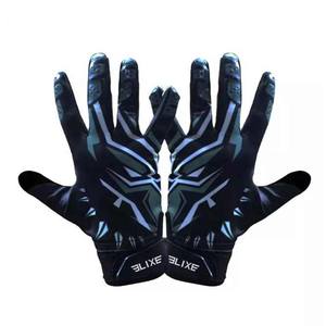 Guantes de Fútbol Gaélico Atléticos de Alta Calidad, Personalizados, de Cuero Sintético, con Impresión de Silicona, Transpirables, Ajustables con Cierre de Velcro - Product Image 5