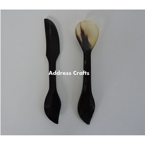 Cucharas de mango largo Cuerno Cuchara para servir ensalada para vajilla Mejor diseño Servidor de alimentos Cuerno Cubiertos Exportador a precio mayorista - Product Image 2
