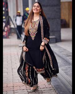 Ensemble haut-palazzo de qualité supérieure, haut en georgette lourd avec un palazzo magnifiquement brodé et un dupatta entièrement cousu - Product Image 6