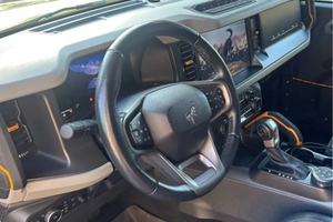 LISTO PARA CONDUCIR - USADO, VOLANTE A LA IZQUIERDA |   Ford Bronco Badlands 2022 de 4 Puertas - Product Image 4