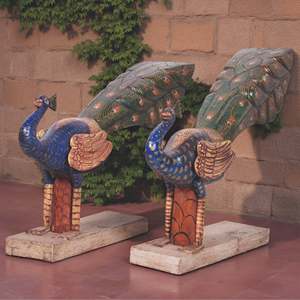 Paon traditionnel peint à la main sur bois, motif animal fait main - Product Image 2