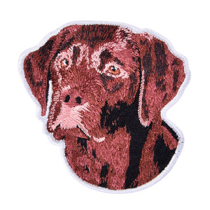 Patchs brodés en chenille de haute qualité personnalisés, à coudre sur les vêtements - Product Image 1