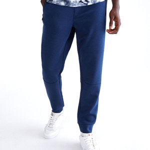 กางเกงจ็อกเกอร์ผ้าฟลีซพิมพ์ลายโลโก้สตรีทแวร์คุณภาพสูง ยืดได้สี่ทิศทาง มีเชือกผูกเอว ทรงปกติสำหรับผู้ชาย ทรงตรง ผ้าไม่ทอ - Product Image 1