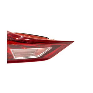 FEU STOP ARRIÈRE GAUCHE INTEGRÉ À LA PORTE TOYOTA Auris Series (E180) 1ND-TV (12>18) - Product Image 3