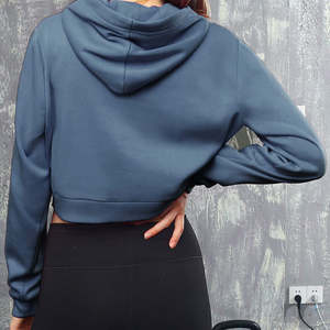 Top Tendance Hiver Femmes À Capuche Crop Top À Capuche À Séchage Rapide Écologique Respirant Coton Avant Logo Bas Prix - Product Image 3