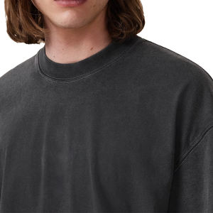 2025 nouveauté coton lourd matériel surdimensionné Boxy Fit hommes T-Shirt couleur noire avec motif imprimé Design en gros - Product Image 4