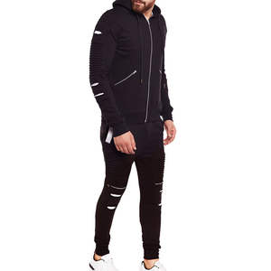 ชุดวอร์มสีดำแบบดิสเทรสสำหรับผู้ชาย เสื้อฮู้ดซิปและกางเกงจ็อกเกอร์สไตล์ไบค์เกอร์ ชุดสตรีทแวร์ขาดๆ สำหรับฤดูหนาว ชุดกีฬาสั่งทำ ขายส่ง - Product Image 5