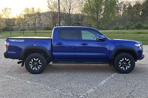 Offre exceptionnelle : Toyota Tacoma TRD Sport Double Cab 4x4 d'occasion, modèle 2018 - Product Image 3