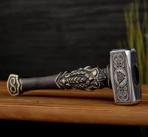 Marteau viking en acier personnalisé OEM, acier au carbone fait à la main avec un design gravé à la main, qualité industrielle, multi-usages - Product Image 6