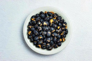 Soja Negra Entera Tostada de Grado Alimenticio, OEM ODM para Marcas Minoristas y Mercados Internacionales - Product Image 2