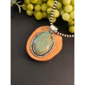 Colgante de Turquesa Royston y Plata de Ley con Diseño Navajo Etéreo y Engaste de Bisel, Hecho a Mano en EE. UU. - Product Image 3