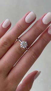 แหวนเพชรกลมสีทอง18K แบบแวววาวแวววาวแวววาวสำหรับงานแต่งงานแหวนหมั้นทำจากทองสีเหลือง - Product Image 5