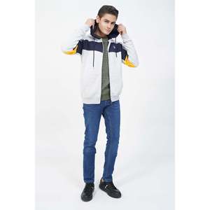 Pull-over léger à capuche zippé en molleton respirant pour homme, design uni décontracté, fabrication OEM ODM, vente en gros - Product Image 4