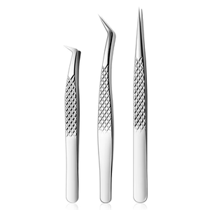 Pinzas de Acero Inoxidable Antiestáticas de Alta Precisión y Durabilidad para Extensión de Pestañas, Agarre Perfecto, Punta Suave, Logotipo Personalizado, Hechas en Pakistán - Product Image 1