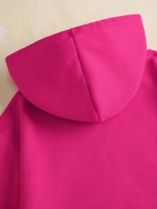 Sweat à capuche quotidien décontracté pour hommes avec poche kangourou sur le devant Nouvelle veste de mode avec cordon de serrage quotidien imprimé en utilisant la méthode numérique - Product Image 2