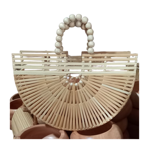 กระเป๋าไม้ไผ่ทำด้วยมือที่มีพื้นผิวธรรมชาติอุปกรณ์การท่องเที่ยวที่ทันสมัยในช่วงฤดูร้อนสำหรับร้านค้าปลีกส่งออกแฟชั่นลำลอง - Product Image 1