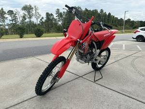 Motos Experts CRF150R 2026 toutes options, neuves et en stock - Product Image 4