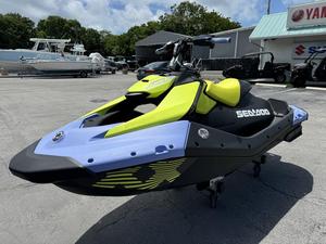 ( J) OFFRE DE GROS 2024 Jet Ski Spark Trixx - Product Image 2