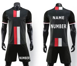 ชุดเสื้อฟุตบอลพิมพ์ลายแบบถ่ายเทความร้อนของผู้ใหญ่ดีไซน์แบบระเหิดล่าสุดผลิตจากโรงงานในปากีสถาน - Product Image 2