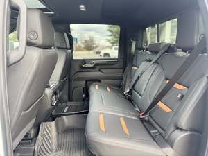 Land Rover Range Rover Crew Cab 4WD 2024 Blanco Brillante Usado con Techo Panorámico, Arranque Remoto, Asientos de Cuero y Paquete Tecnológico - Product Image 6
