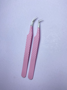Venta al por mayor de pinzas de pestañas curvadas de 90 grados Rosa bebé con caja y espejo de pestañas Juego de Herramientas de extensión de pestañas logotipo OEM disponible - Product Image 4
