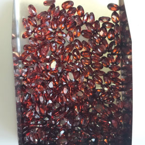 พลอยโกเมนสีแดงธรรมชาติ 5x3 มม. ทรงรี คุณภาพดีที่สุด สำหรับทำเครื่องประดับ - Product Image 3