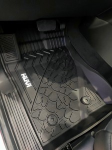 Alfombrillas de coche TPE sin olor Protección avanzada para el suelo Material flexible duradero Alfombrillas para el suelo FORD EVEREST (3D) Superficie antideslizante Vietnam - Product Image 4