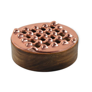 Accessoires de décoration Cendrier à grille arrondie Décoration de table Cendrier en métal de qualité supérieure - Product Image 3