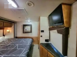 VENTE - CAMPING-CAR D'OCCASION I-T-A-S-C-A SUNOV-A 33C MODÈLE 2012 HAUTES PERFORMANCES 36 pieds de long 2000 kg de charge utile Noir à vendre - Product Image 3