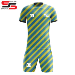 Maillots de football de haute qualité en gros, uniformes de football personnalisés pour les clubs et les écoles, nom, numéro et logo personnalisés - Product Image 3