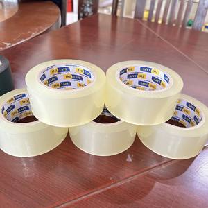 Una cinta adhesiva versátil valorada por su fuerza de adhesión y rentabilidad en una amplia gama de aplicaciones de embalaje - Product Image 3