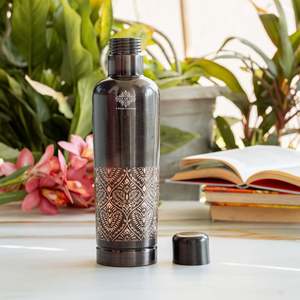 Botella de Cobre Puro de 750 ml con Acabado Antiguo, Semirellevada, Ecológica - Product Image 2