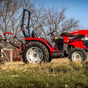 Massey Ferguson 1700E tracteur 4WD meilleure qualité tracteur agricole pompe haute sécurité productivité prix de gros fiable agricole - Product Image 1