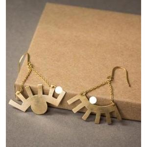 Boucles d'oreilles pendantes en laiton plaqué or Bohemia pour les fêtes et les mariages - Product Image 2