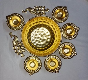 Nouvel arrivage de grand bol en métal lourd Pooja Thali en métal Urli pour la décoration de Diwali Urli en laiton forme directe Fabricant local - Product Image 6
