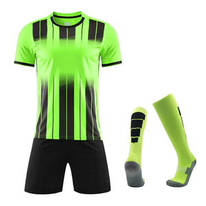 Nouveau Design de haute qualité Kits de Football uniforme de Football à la mode avec impression par Sublimation pour hommes et uniforme - Product Image 4