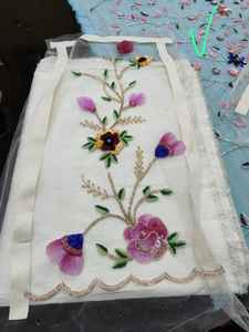 Tissu lourd brodé et perlé à la main, tricoté en maille filet pour accessoires - Product Image 5