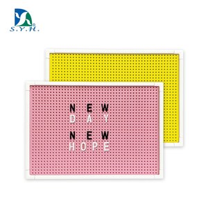 Tablero de Letras Rosa Portátil Ligero con Marco de Aluminio Blanco para Montaje en Pared para Publicidad - Product Image 1