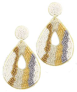 Boucles d'oreilles tendance de haute qualité, broderie dorée avec imprimé vache noir et blanc, franges en perles, boucles d'oreilles faites à la main - Product Image 2