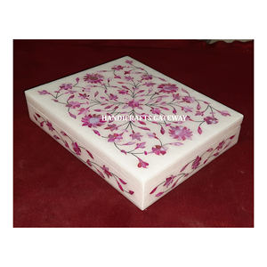Joyero grande de nácar rosa con incrustaciones de mármol blanco de regalo hecho a mano para decoración del hogar y fines de regalo - Product Image 1