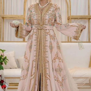 TRAVAIL HEAVY--EMBROIDERY SUR BELLE ROBE CAFTAN AVEC HIJAB AVEC PERLES DE VERRE EN CRISTAL ORNÉ, PIERRE, SEQUENCE,DABKA WORK @ 2024 - Product Image 1