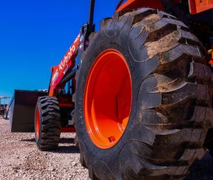 Kubota M62-Rétrocaveuse 4WD Diesel avec tracteur Garton standard Mini bon marché sur les composants de base du moteur Pompe à moteur - Product Image 3