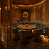 Meubles commerciaux modernes, design d'intérieur de bar et de restaurant, table à manger carrée en bois et ensemble de chaises, banquette en cuir en forme de U